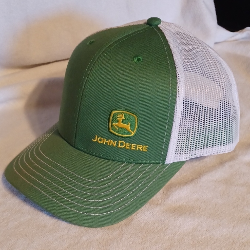 John Deere Green and White Trucker Hat Nrw No Tags